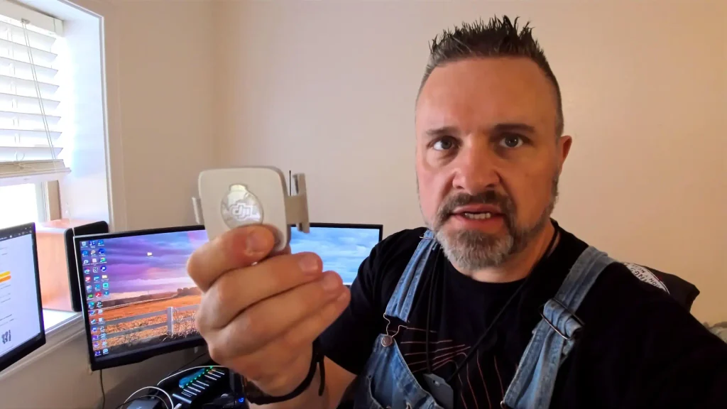 dji logo magnetic mount on om fill light clamp