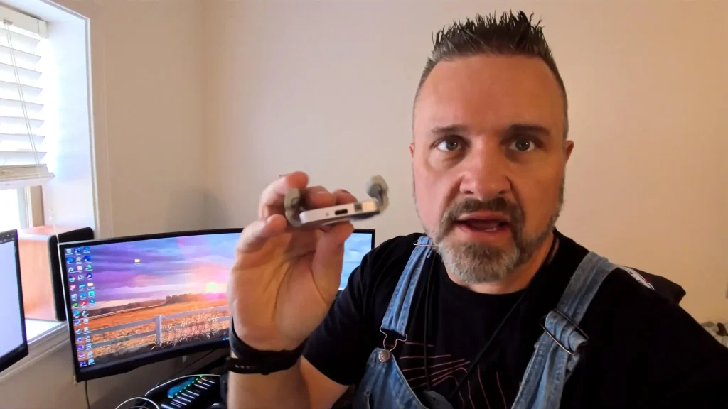 dji om fill light clamp usb c port and arms